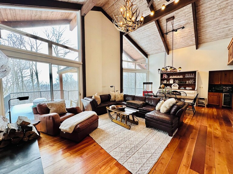 Charming 4-bedroom Ski House In Stratton With Shuttle Or Walk To Slope. - Stratton Mountain, VT