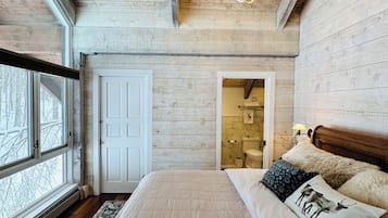 4 slaapkamers, een strijkplank/strijkijzer, wifi, beddengoed