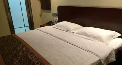 Guiding Yulong Hotel