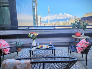 تناول الطعام بالخارج