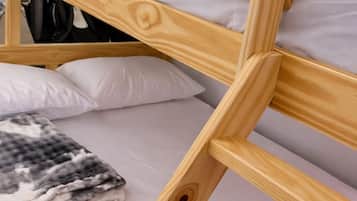 2 bedrooms, free WiFi, bed sheets