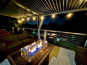 Property grounds - Lakefront, hot tub, 2 bdrm w/ loft, kayaks, beach, fire pits,! sxs trails (La Follette)