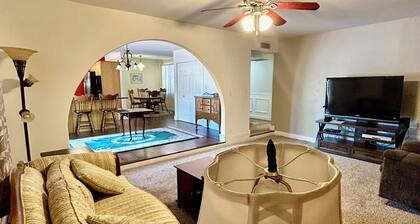 NEW! Country Club "The Reining Deer" Golf, Fireplace, Office, VIEWS!