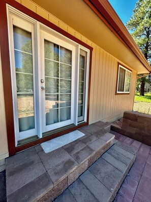 Exterior detail - NEW! Country Club "The Reining Deer" Golf, Fireplace, Office, VIEWS! (Flagstaff)