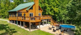 9 Oaks Log Cabin of Brown County
