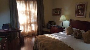 Deluxe Room, Balcony, City View | Desk, laptop workspace, free WiFi - Oakwood Park Hotel Lekki (Lekki)