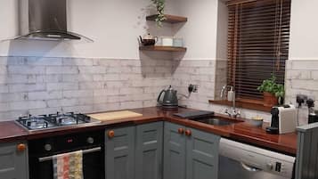 Frigorífic, forn, placa de cuina i rentaplats