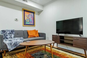 Standard Apartment | Living area - A Classy Corner of DC near Dupont Circle (Washington)