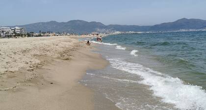 APARTMENT FOR RENT IN EMPURIABRAVA COSTA BRAVA