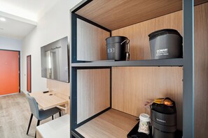 Planxa i posts de planxar i wifi gratuïta 