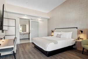 Iron/ironing board, free WiFi