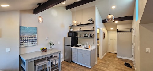 Cozy Studio with WiFi in awesome Vancouver WA!