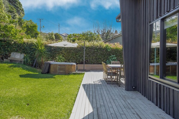 Maison, vue jardin | Bain à remous privé