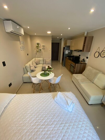 Elegante departamento Sirari Equipetrol