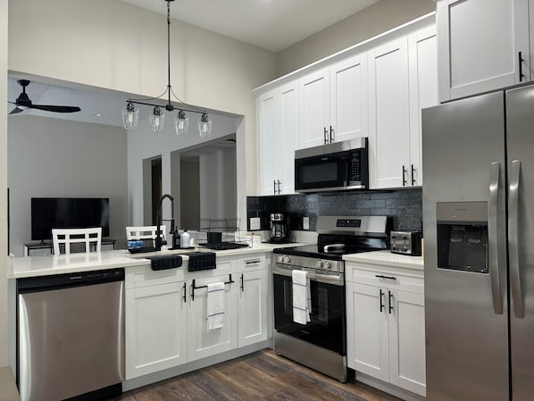 Fridge, microwave, oven, stovetop