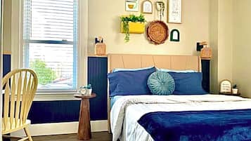 1 bedroom, desk, iron/ironing board, WiFi