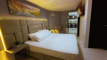 3 habitaciones, tabla de planchar con plancha, wifi y ropa de cama