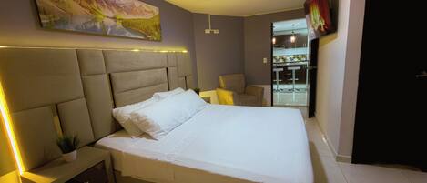 3 slaapkamers, een strijkplank/strijkijzer, wifi, beddengoed