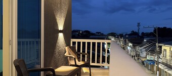 SPACIOUS AND LUXURIOUS APARTASUITE IN THE CENTER OF THE CITY