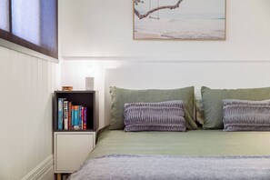 1 bedroom, iron/ironing board, free WiFi, bed sheets - Manning private escape by Swan BnB Management (Manning)