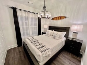 2 間睡房、熨斗/熨衫板、上網、床單