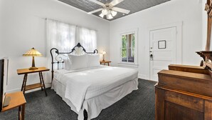 1 bedroom - Two Bedrooms with One King and One Full Bed, microwave and mini fridge (Comfort)