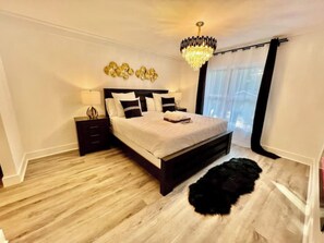 1 chambre, fer et planche à repasser, accès Internet, draps fournis