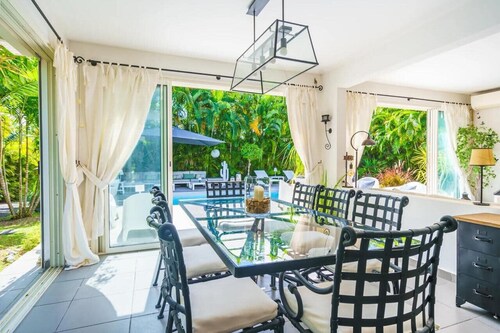 Villa Cava, a peace of heaven with swimming pool in the heart of Baie-Mahault