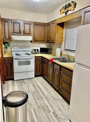 Family Fun, Spacious Townhouse near Sports Complex