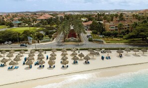 Beach nearby, sun loungers, beach towels
