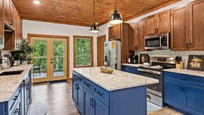 Cabin, Multiple Beds (Royal Pool Retreat #392) | Private kitchen - Royal Pool Retreat #392 (Sevierville)