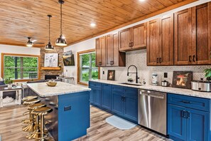 Cabin, Multiple Beds (Royal Pool Retreat #392) | Private kitchen - Royal Pool Retreat #392 (Sevierville)