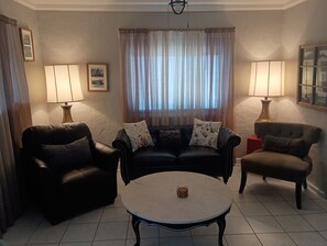 Smart TV, books, stereo, printers