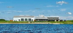Exterior - Lodge Retreat and Event Center on 30 acre Lake (Farmington)
