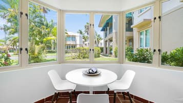 Family Villa, Kitchen, Ground Floor | In-room dining