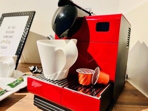 Kaffee und/oder Kaffeemaschine