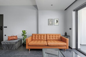 Living area - THE URBANIST inner city residences (Ioannina)