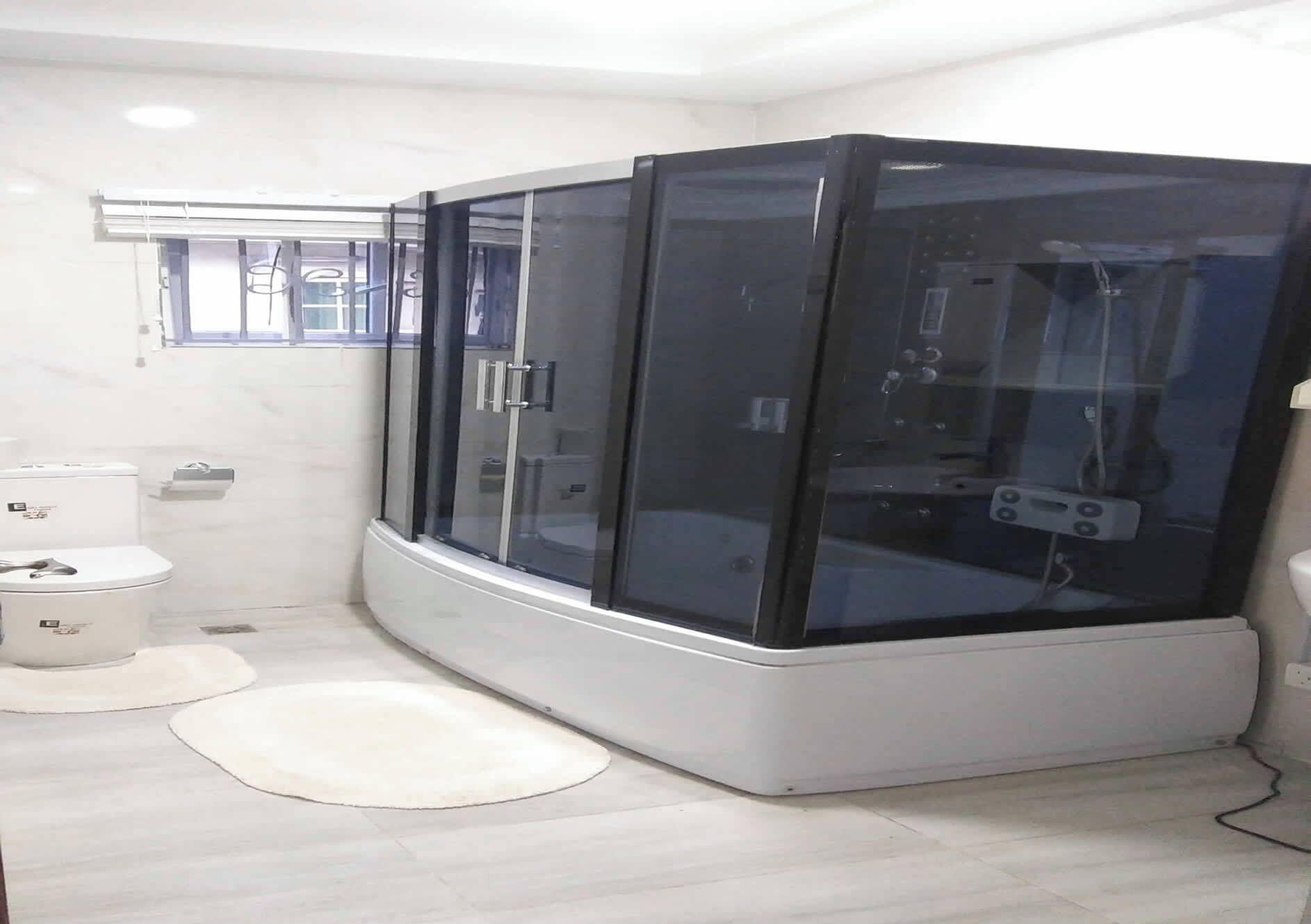 华丽客房, 阳台, 城市景观 | 浴室 | 免费洗浴用品、毛巾、肥皂、洗发水