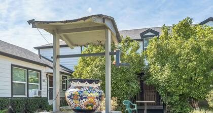 Charming 1-bedroom apartment near downtown Salem