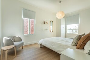 2 Schlafzimmer, Schreibtisch, Bügeleisen/Bügelbrett, WLAN