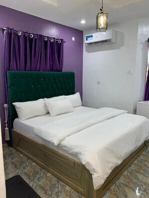 Deluxe Room, Balcony, City View | Desk, laptop workspace, free WiFi - Bamod Hotel and Suites (Lekki)
