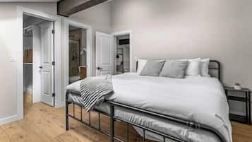 3 soverom, strykejern/-brett, wi-fi og sengetøy