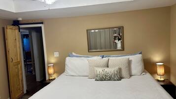 2 bedrooms, iron/ironing board, free WiFi, bed sheets