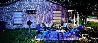 Lottie Mae’s Place has a warm cozy homely vibe. 2 minutes from town
