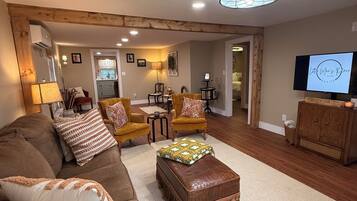 Smart TV, fireplace, books