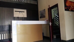 Reception - DeGrosvenor Hotel and Suites Lagos (Lagos)