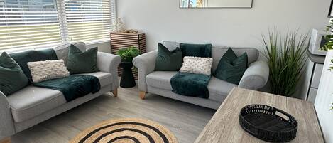 Een televisie en een dvd-speler