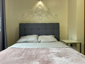 2 soverom, strykejern/-brett, wi-fi og sengetøy