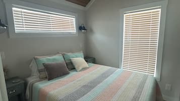 3 soveværelser, skrivebord, strygejern/strygebræt, weekendseng