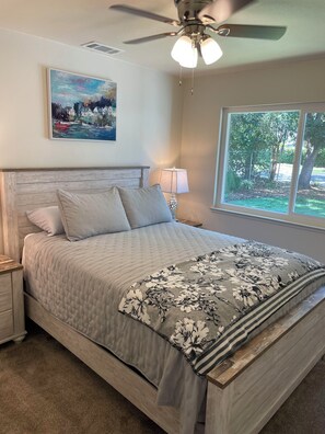 2 bedrooms, desk, iron/ironing board, free WiFi